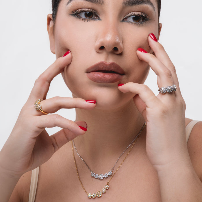 Collana cinque fiori